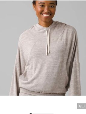 PrAna Unwind Lounge Top Oatmeal Heather large athleisure boxy cropped hoodie